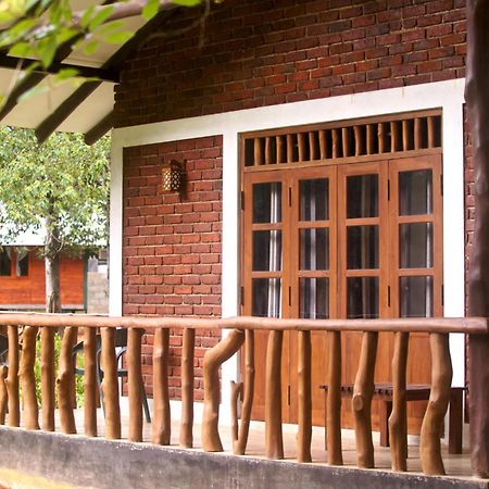The Mastodon Valley Safari Resort Udawalawe Ngoại thất bức ảnh