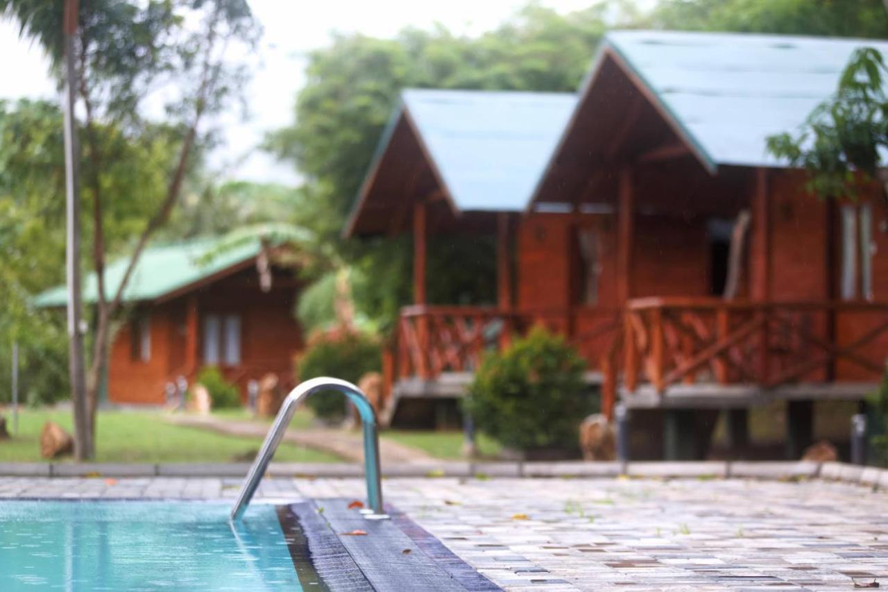 The Mastodon Valley Safari Resort Udawalawe Ngoại thất bức ảnh