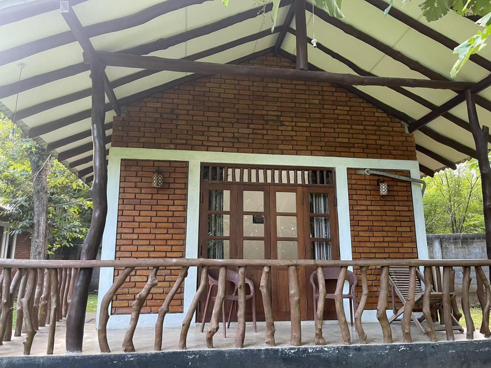 The Mastodon Valley Safari Resort Udawalawe Ngoại thất bức ảnh