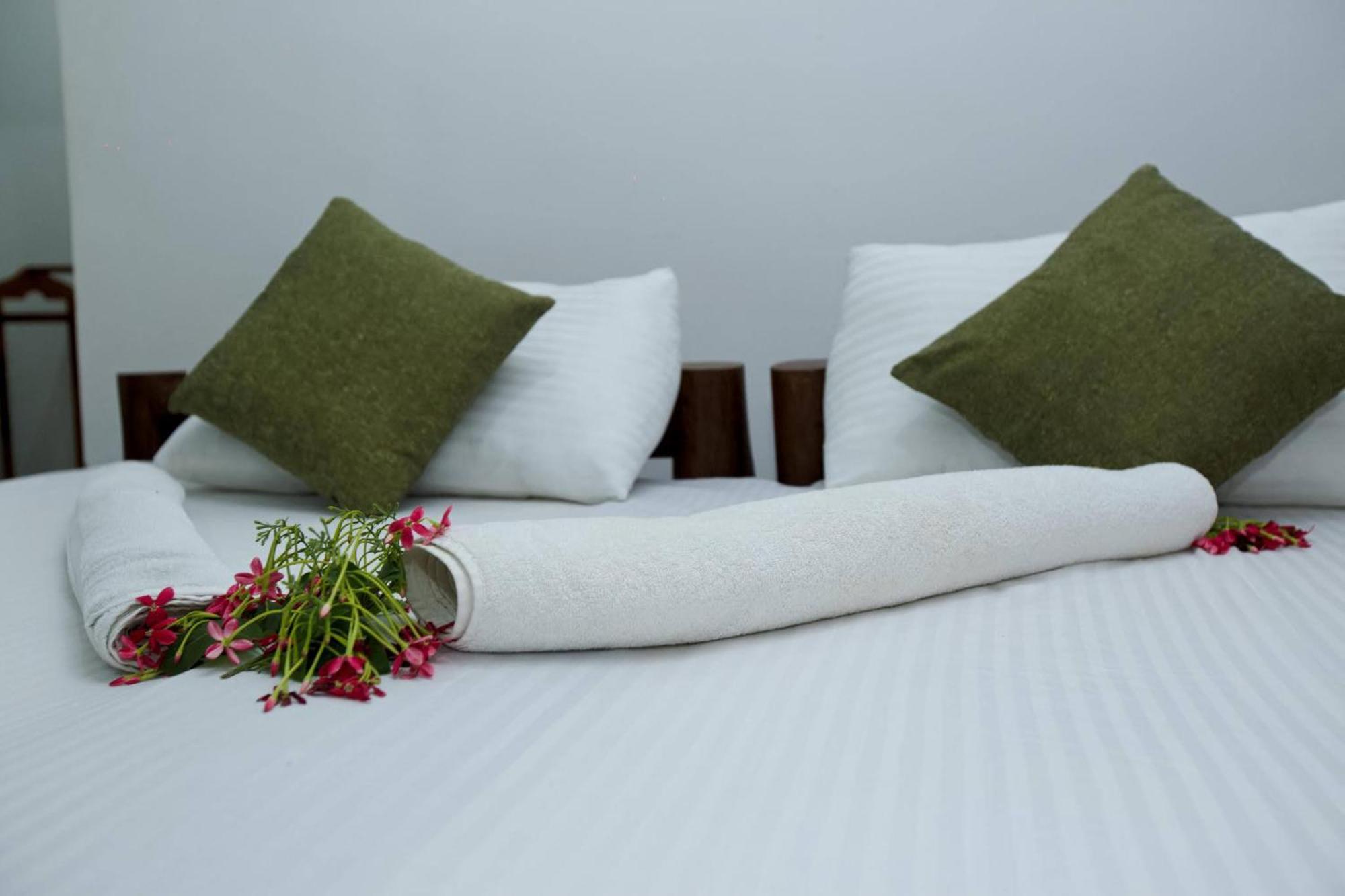 The Mastodon Valley Safari Resort Udawalawe Ngoại thất bức ảnh